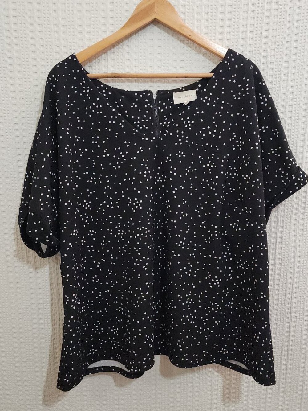 Melloday Plus Size Black Confetti Dot Blouse 3X Short Sleeve Top Blouse
